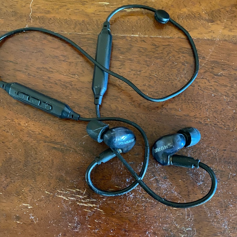 Shure Bluetooth and wired in ear monitors